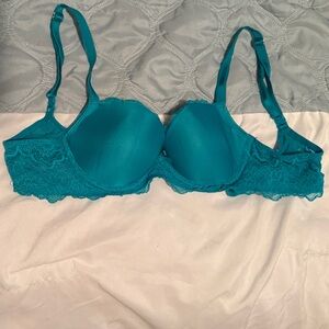 Victoria's Secret Turquoise Lace Bra